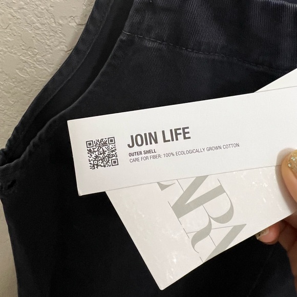 NWT Zara Denim Wide Leg CROPPED POCKET JUMPSUIT
Size small - Picture 14 of 14